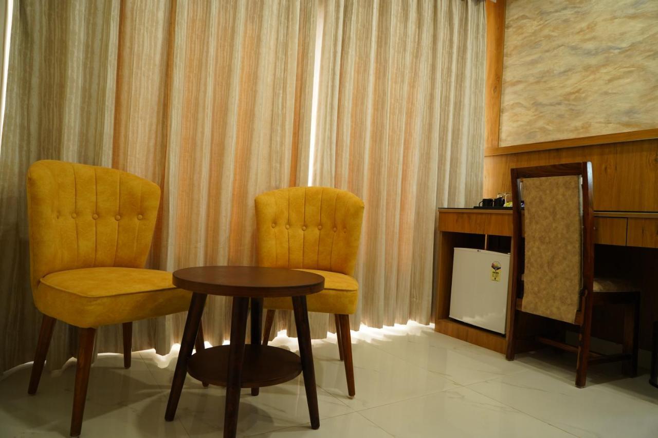 Hotel Shanti Sagar Kharar Exterior foto